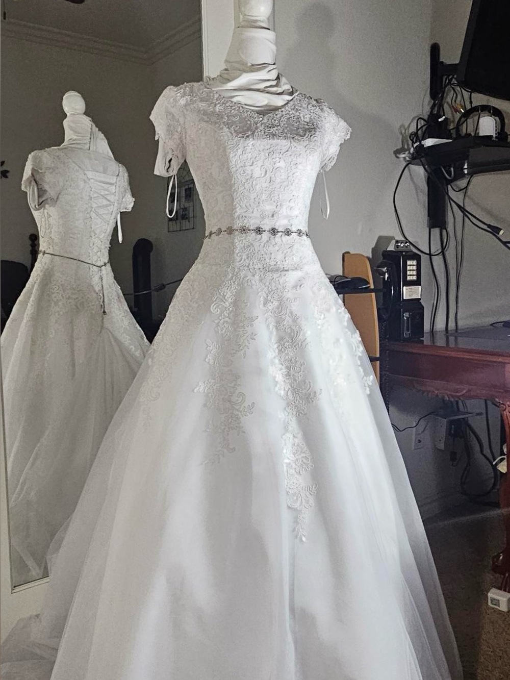 Classic Lace & Tulle Bridal Gown - White